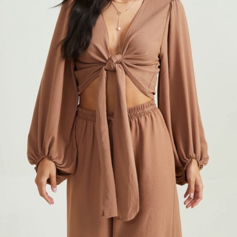 ❤️❤️✨NWT Altar’d State Khora Crop Top And Wide Leg Pants ✨✨Matching Set✨✨✨